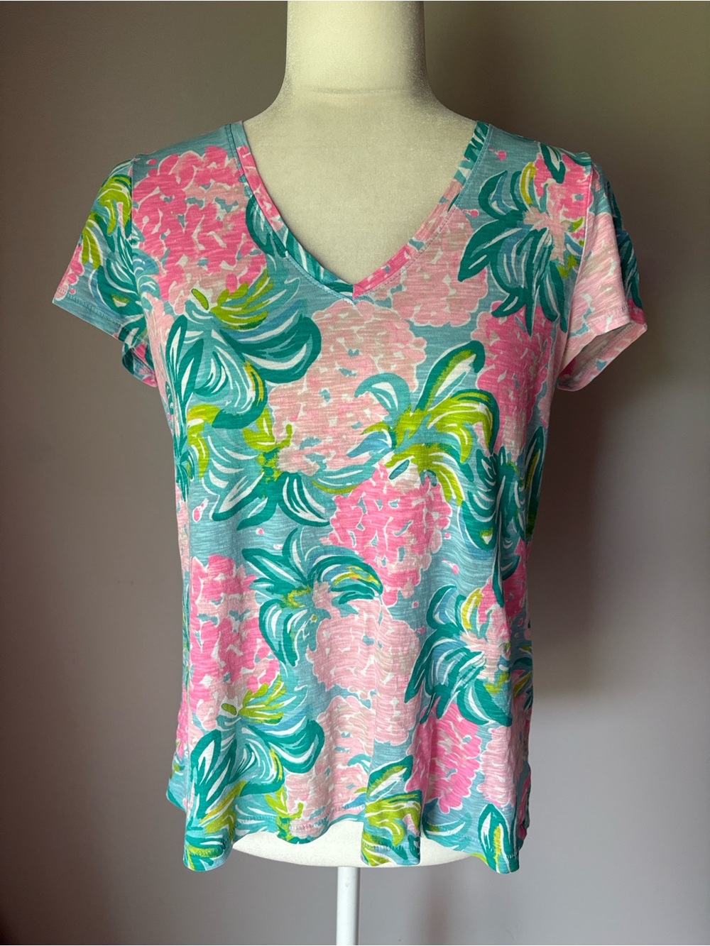 Lilly Pulitzer Etta V-Neck T-Shirt